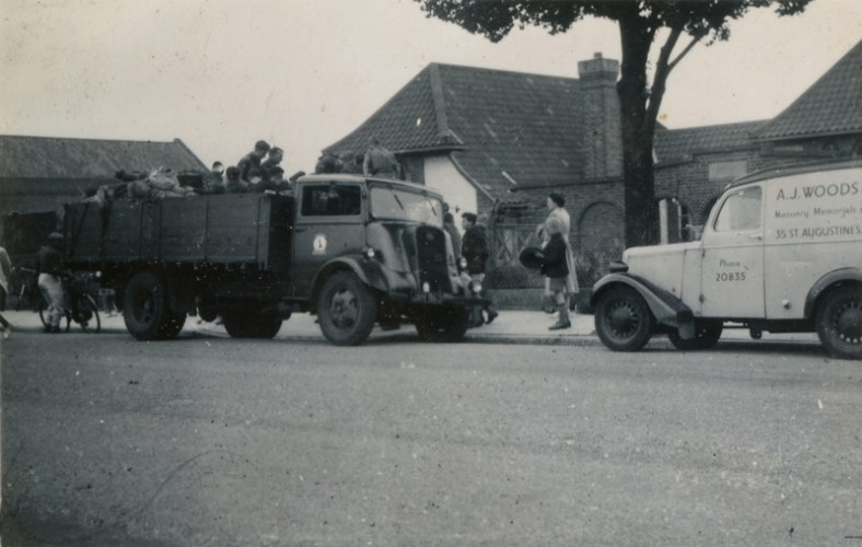 Off to Runton Mile X 1949a